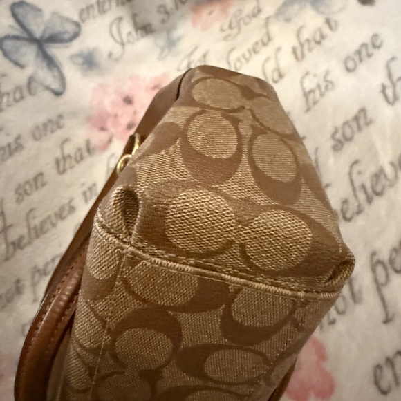 Coach Mini Brooke Carryall in signature canvas Style No. F26139 with straps EUC - Picture 8 of 16